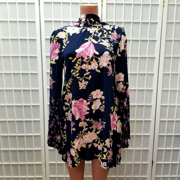 Free People Dresses & Skirts - Free People Tate Bell Sleeve Tunic Mini Dress Women's Size XS Floral Print NWT